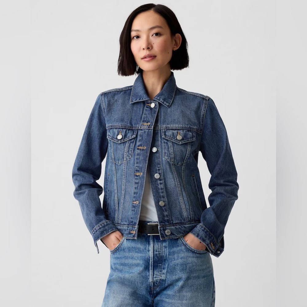 Icon Gap Denim Distressed Jacket With Washwell size L